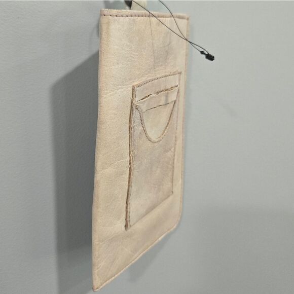 🐢 Free People Bright Lights Leather Crossbody Phone Wallet Tan NWOT - Picture 8 of 12